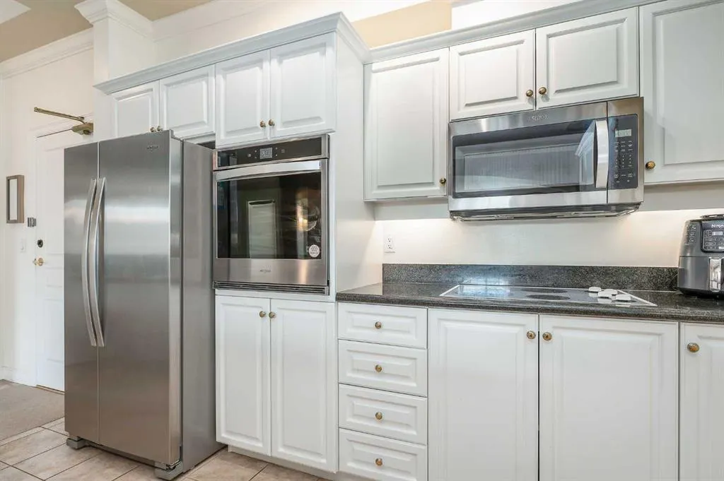 60 24 Avenue SW, #401