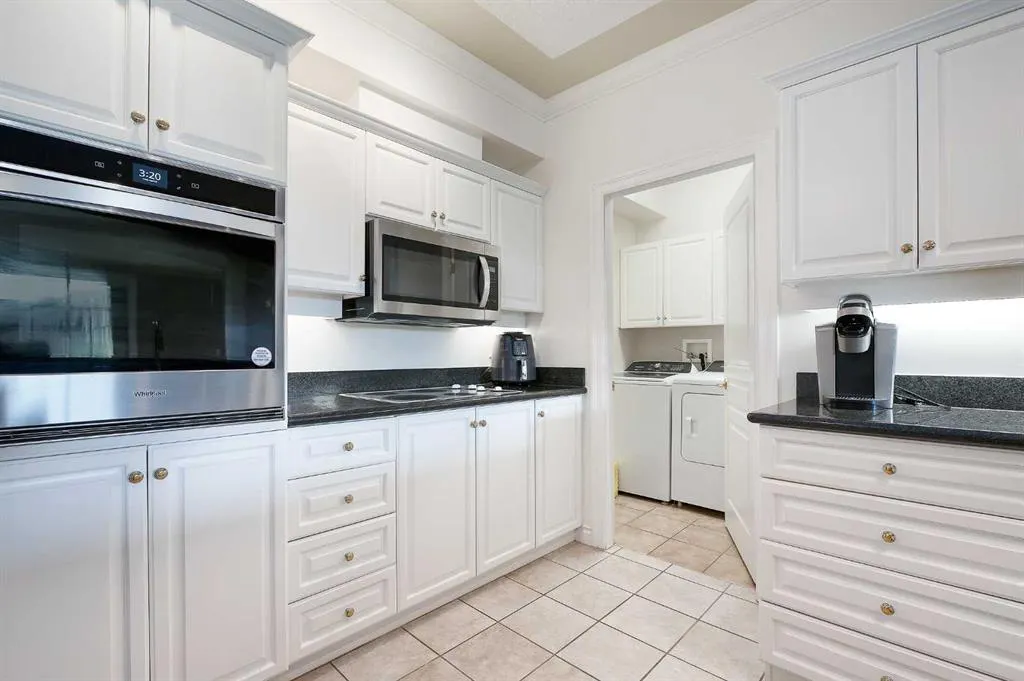 60 24 Avenue SW, #401