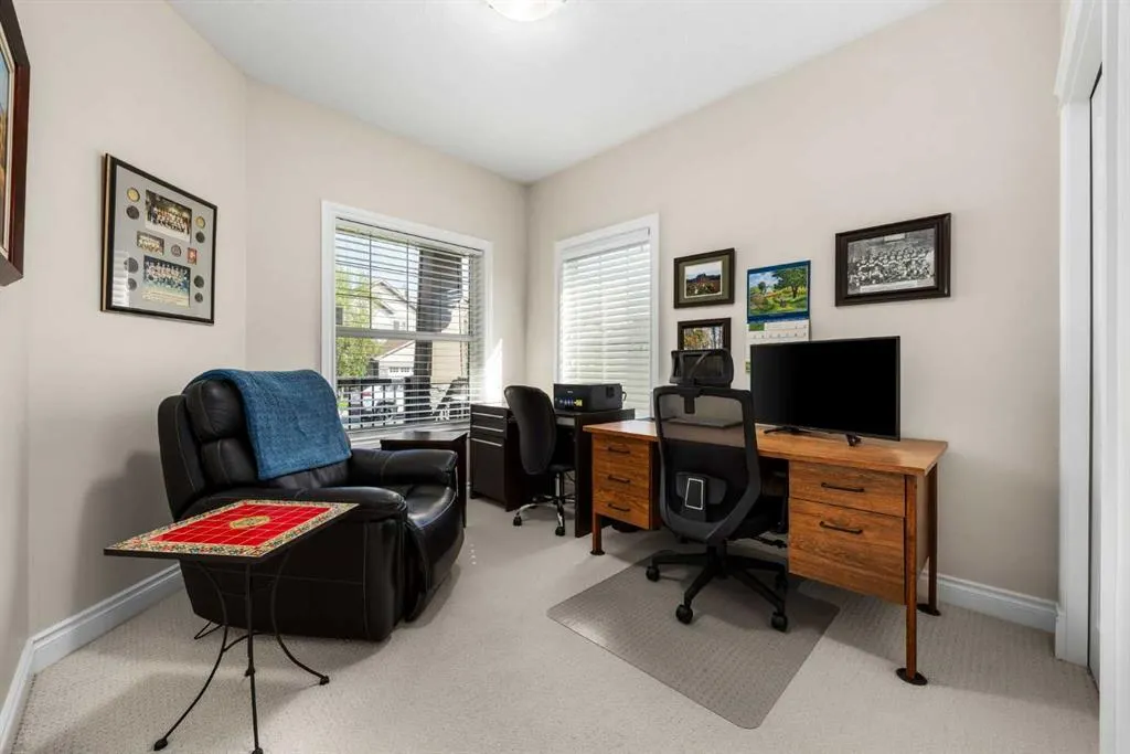100 Cooper's Common SW, #137