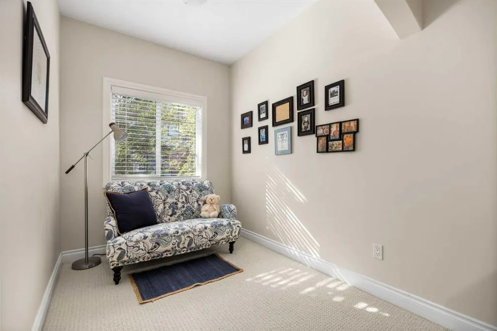 100 Cooper's Common SW, #137