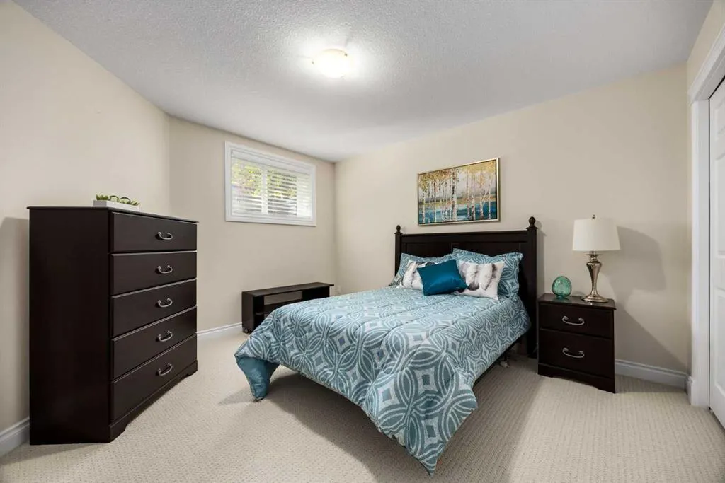 100 Cooper's Common SW, #137