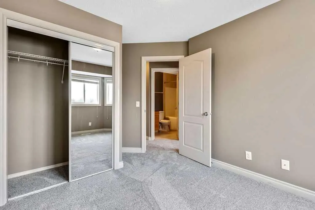 131 Strathcona Circle