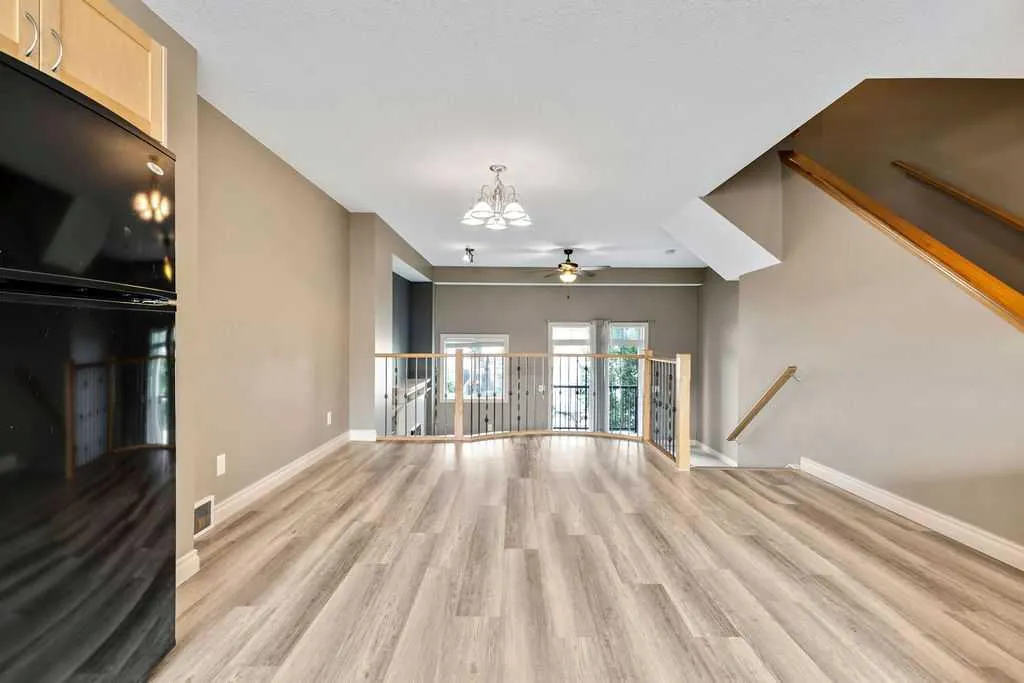 131 Strathcona Circle