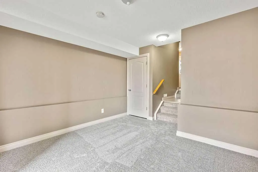 131 Strathcona Circle