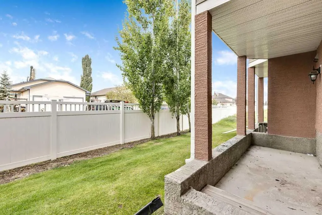 131 Strathcona Circle