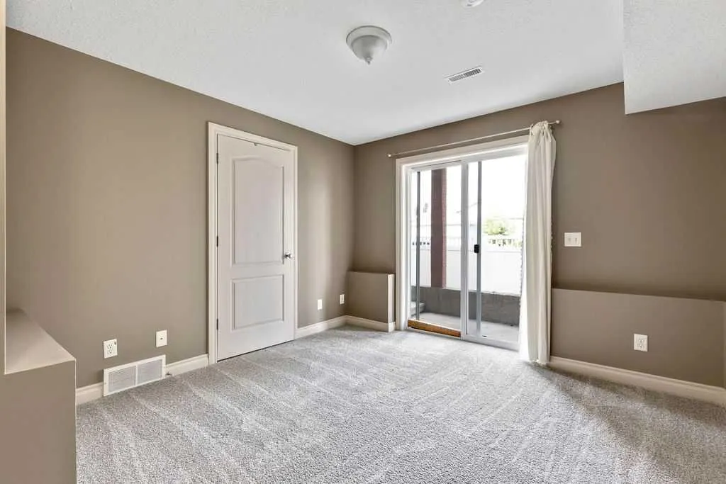 131 Strathcona Circle