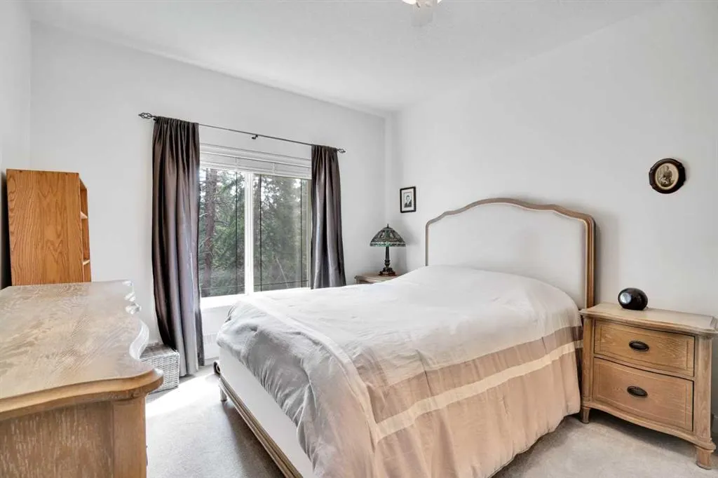 20 Discovery Ridge Close SW, #323