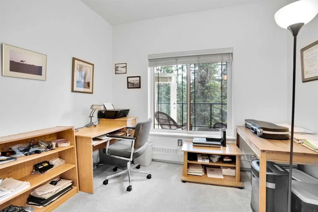 20 Discovery Ridge Close SW, #323