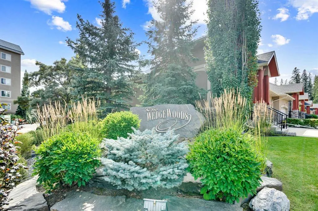 20 Discovery Ridge Close SW, #323