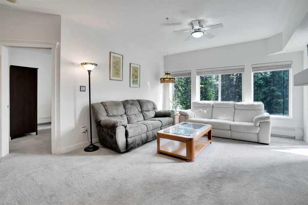 20 Discovery Ridge Close SW, #323