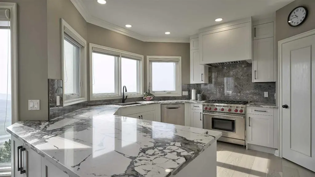 57 Edelweiss Point NW