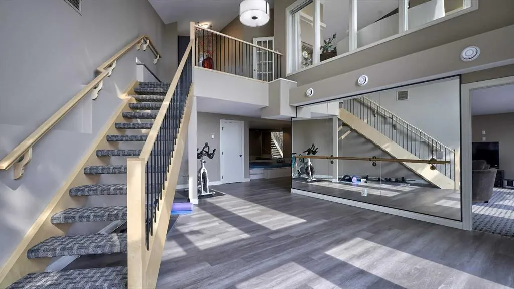 57 Edelweiss Point NW