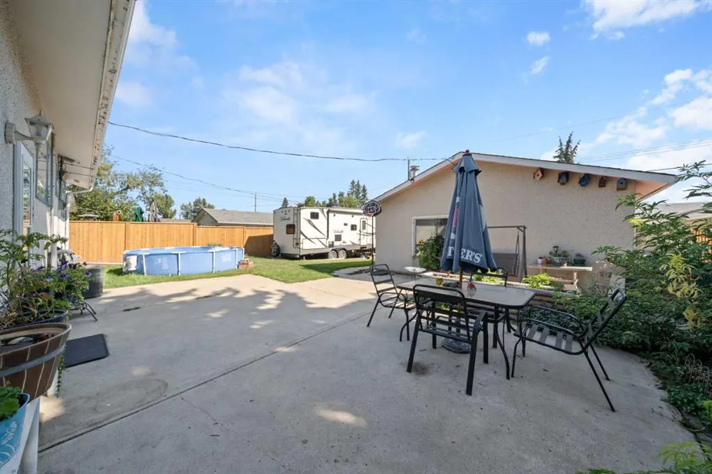 102 Marbrooke Circle NE