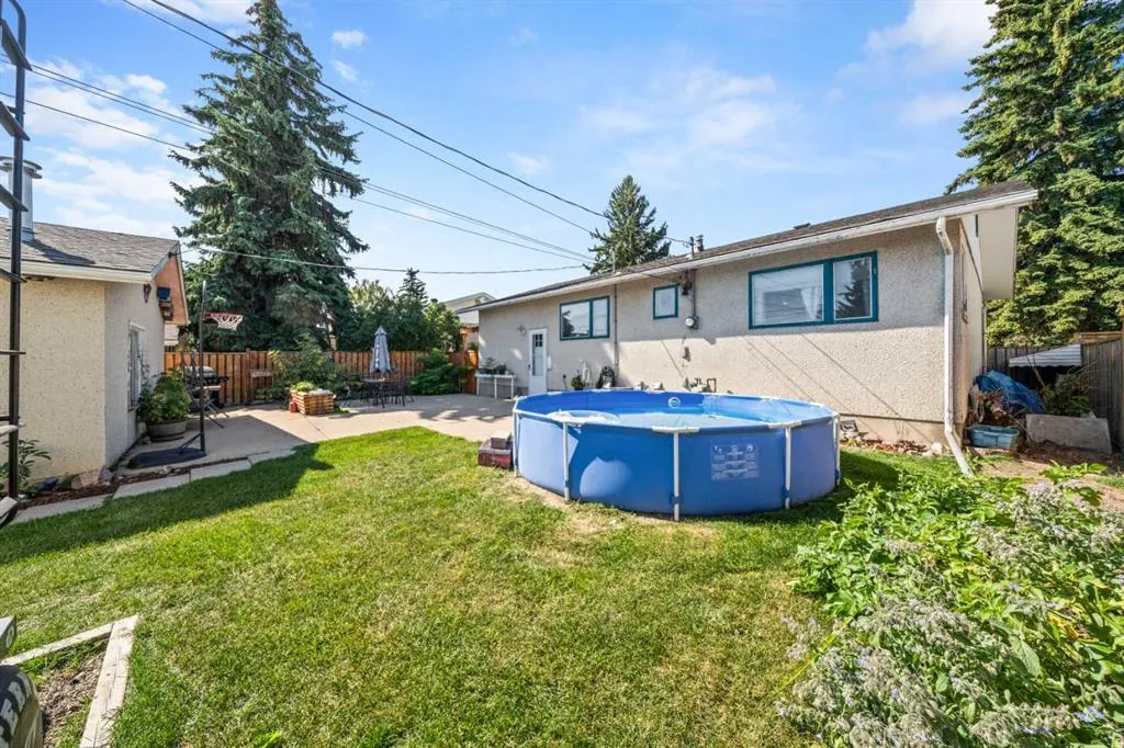 102 Marbrooke Circle NE