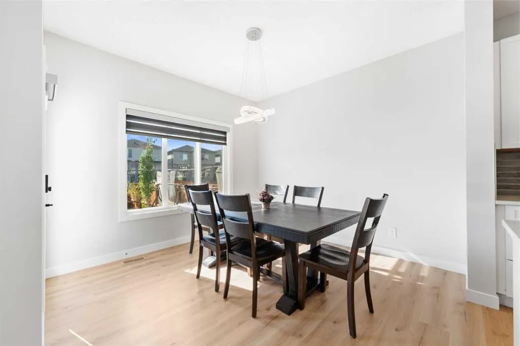 95 Cornerbrook Common NE
