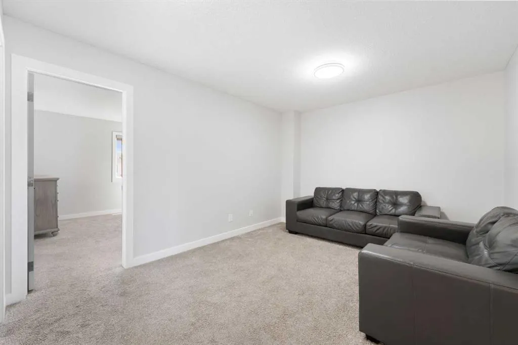 95 Cornerbrook Common NE