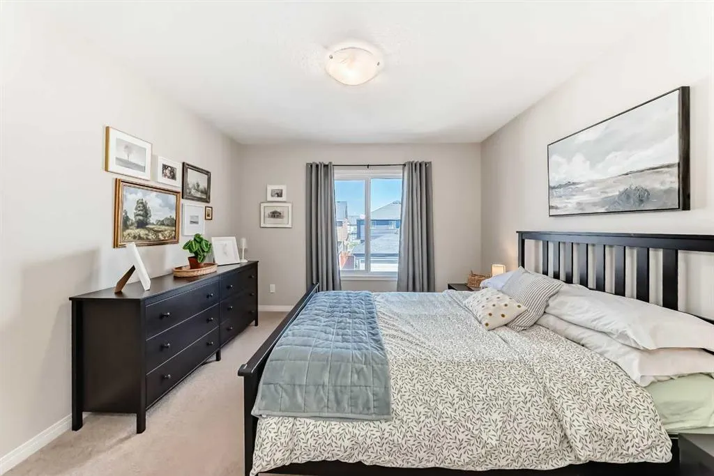 72 Legacy Glen Street SE