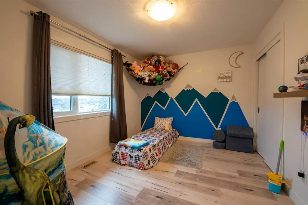 421 Rivergrove Chase W