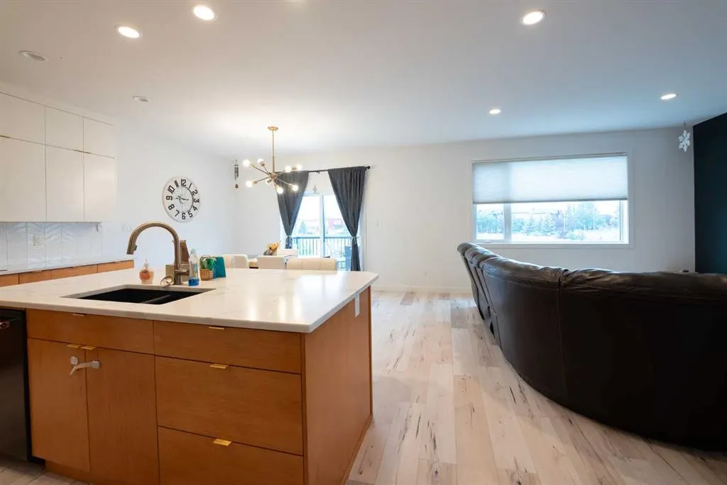 421 Rivergrove Chase W