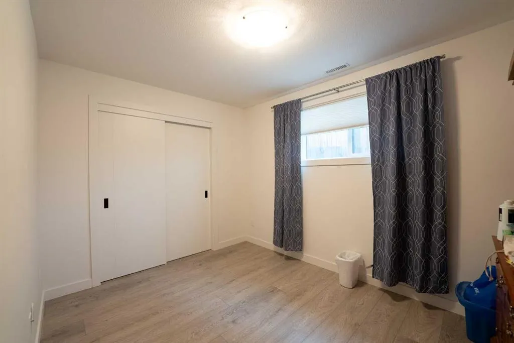 421 Rivergrove Chase W