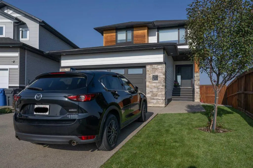 421 Rivergrove Chase W