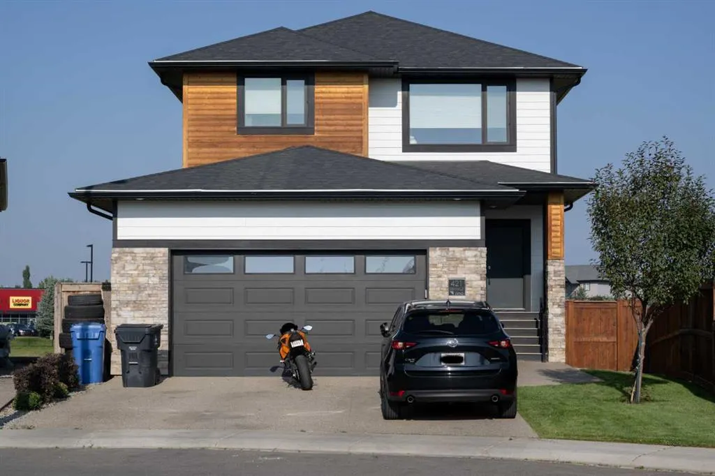 421 Rivergrove Chase W