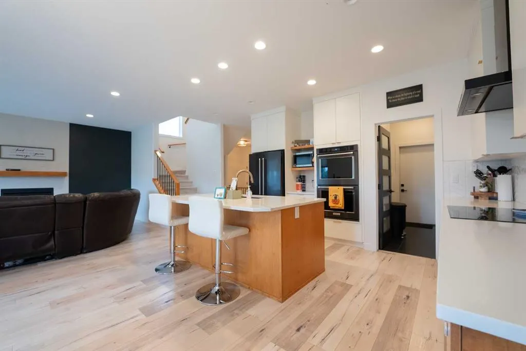 421 Rivergrove Chase W