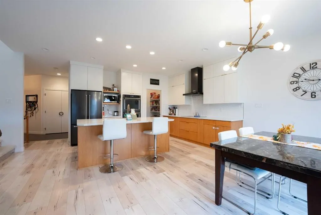 421 Rivergrove Chase W