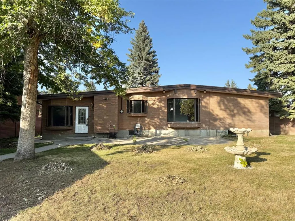 15 Laurel Place W