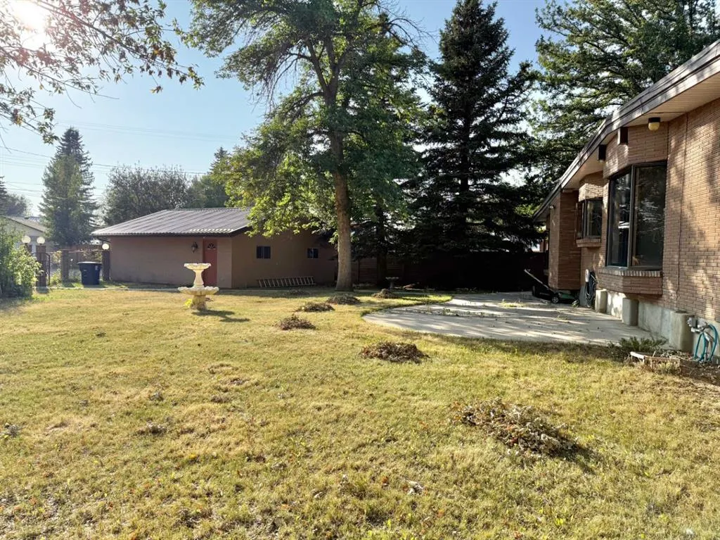 15 Laurel Place W
