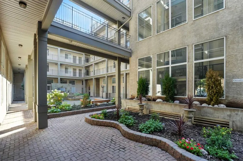 527 15 Avenue SW, #202