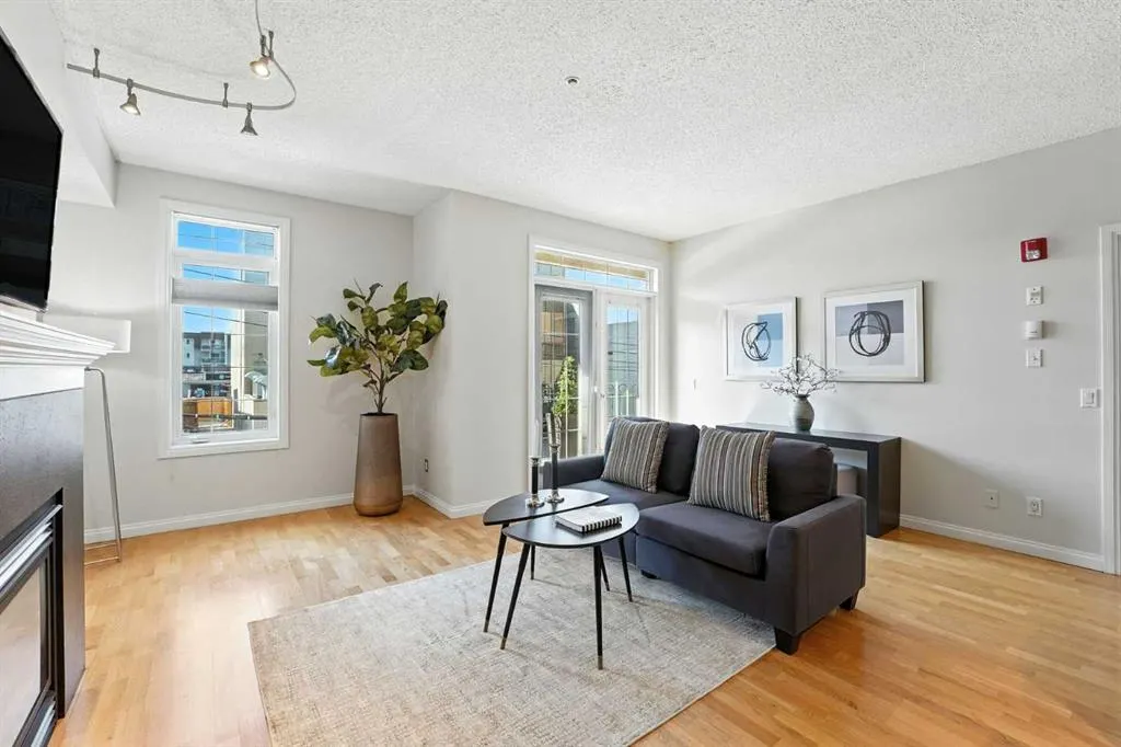 527 15 Avenue SW, #202