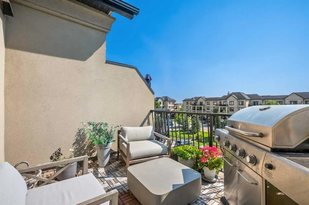 310 Mckenzie Towne Gate SE, #1403