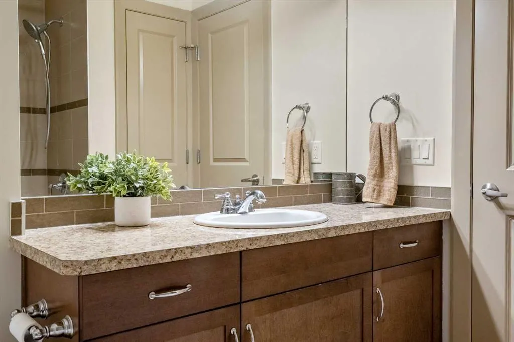 310 Mckenzie Towne Gate SE, #1403