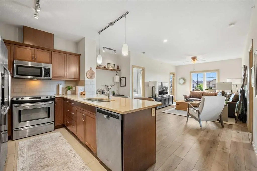 310 Mckenzie Towne Gate SE, #1403