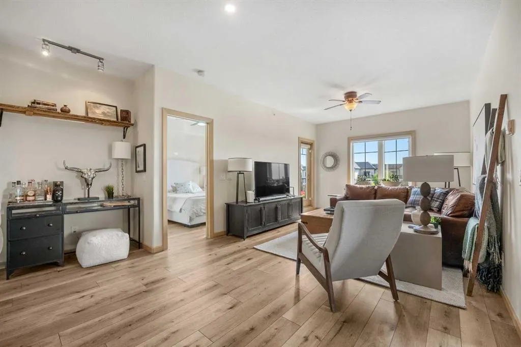 310 Mckenzie Towne Gate SE, #1403