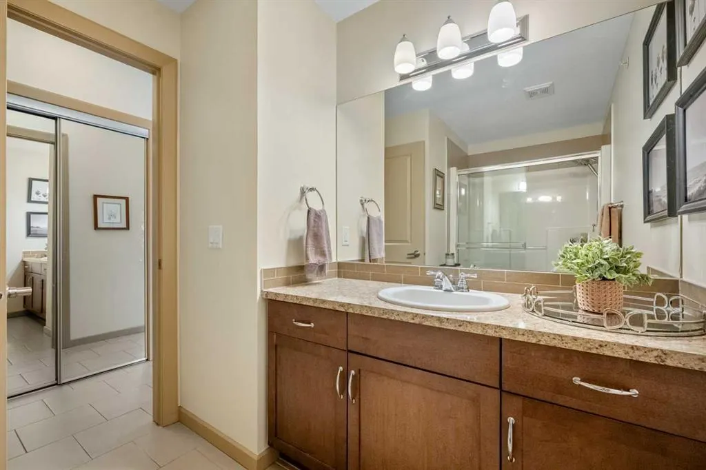 310 Mckenzie Towne Gate SE, #1403