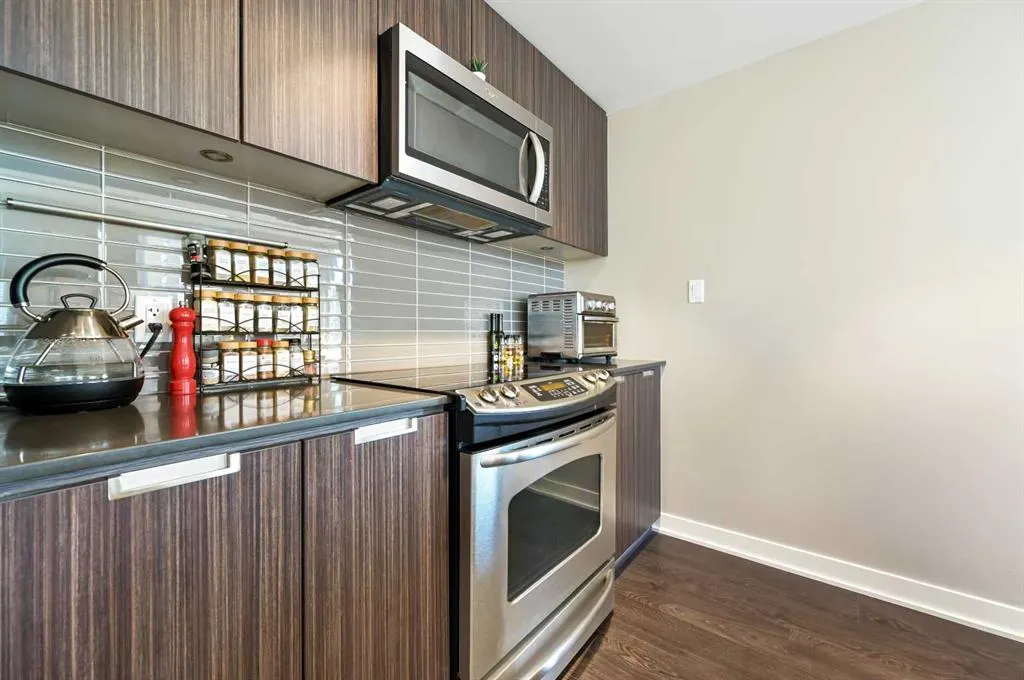 626 14 Avenue SW, #1111