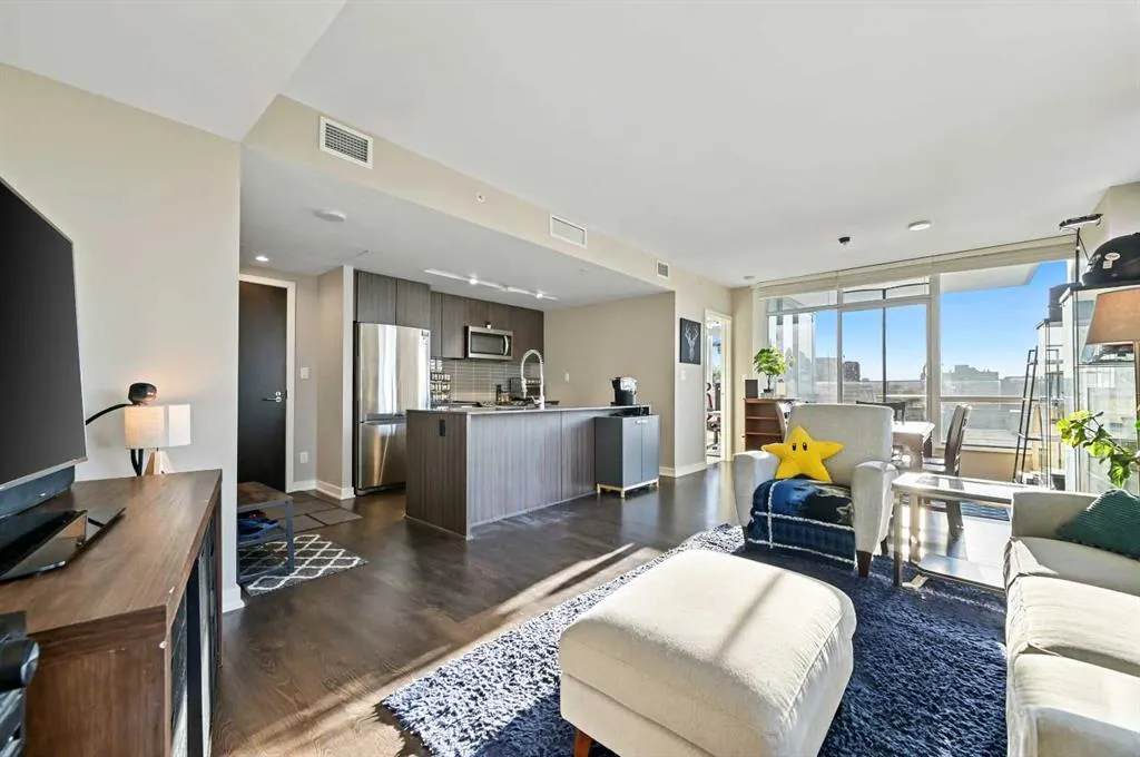 626 14 Avenue SW, #1111