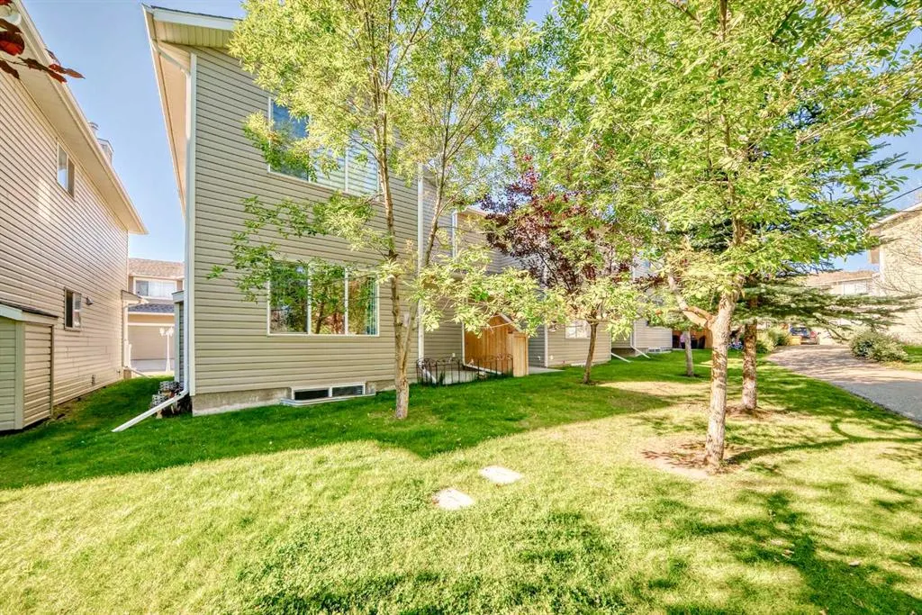63 Bridleridge Manor SW