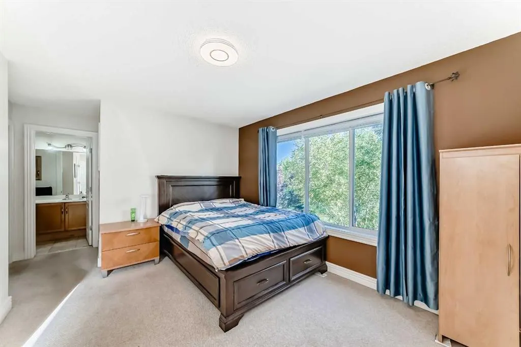 63 Bridleridge Manor SW