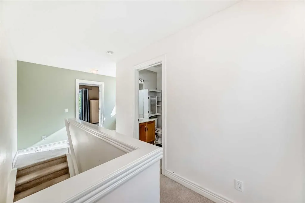 63 Bridleridge Manor SW