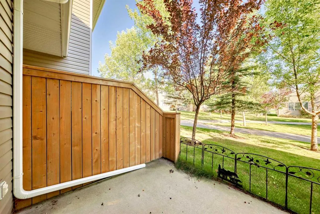 63 Bridleridge Manor SW