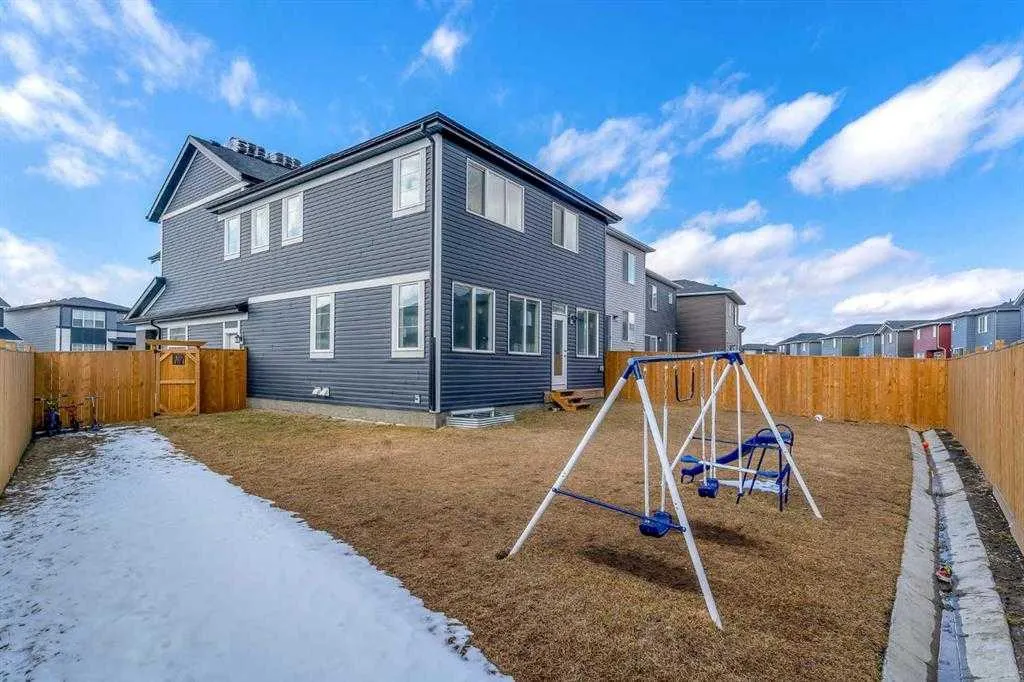 114 corner meadows Grove NE