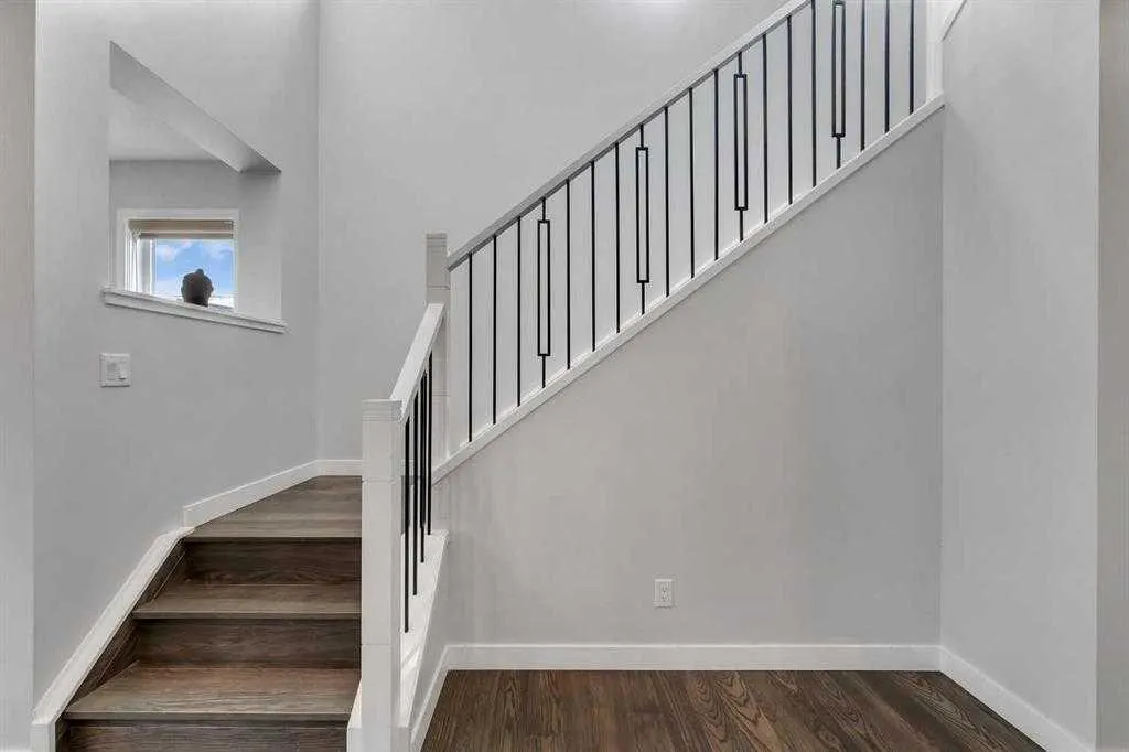 114 corner meadows Grove NE