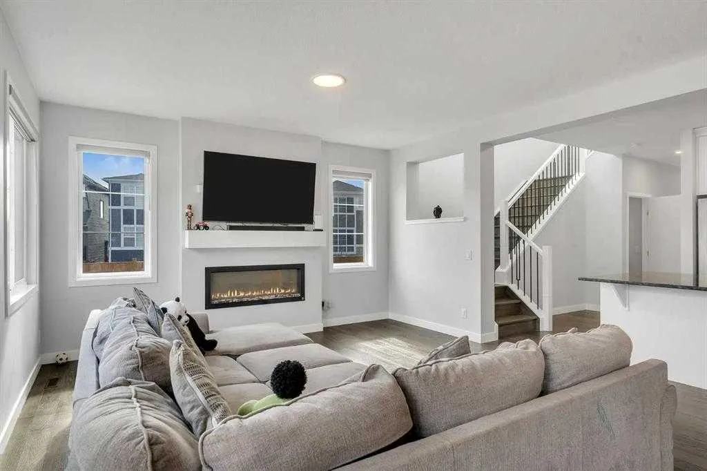 114 corner meadows Grove NE