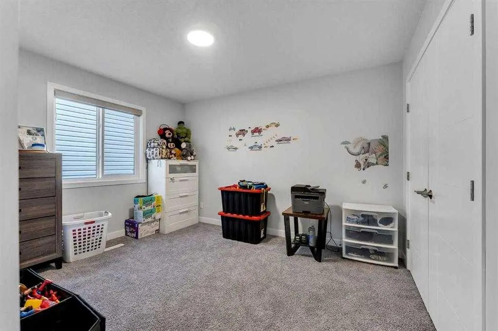 114 corner meadows Grove NE