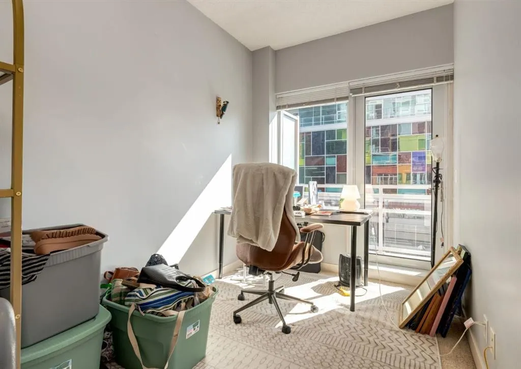 215 13 Avenue SW, #204
