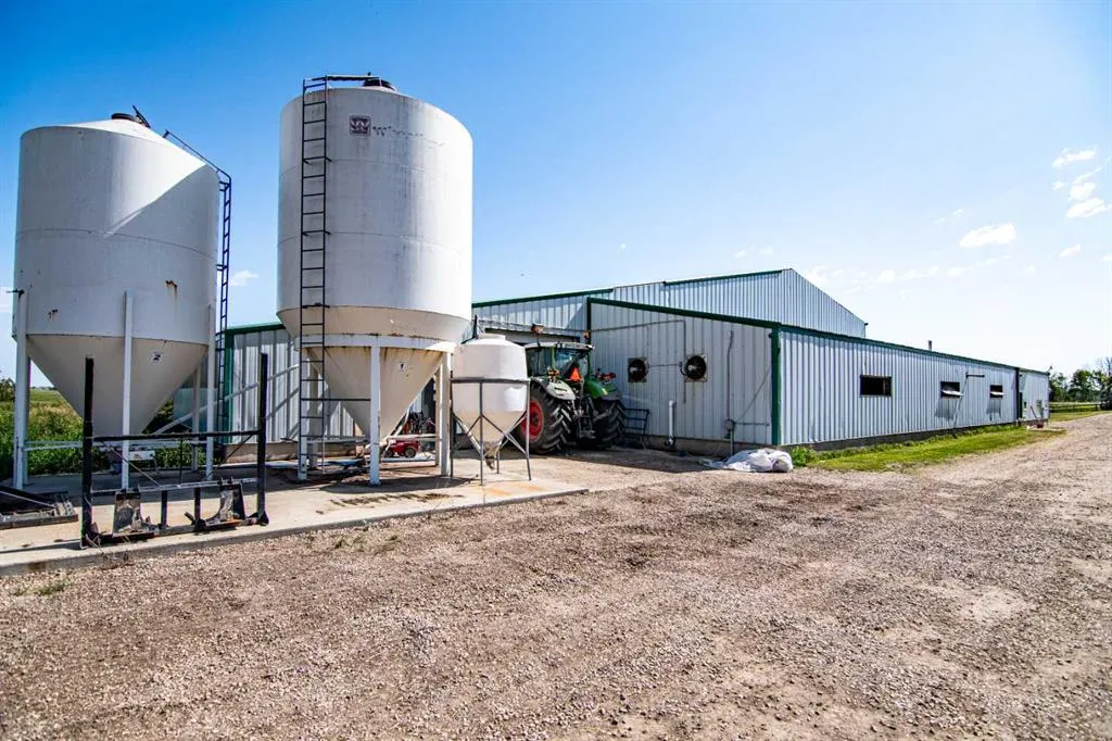 20076 Township Road 370