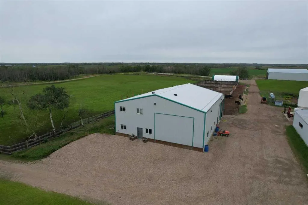20076 Township Road 370